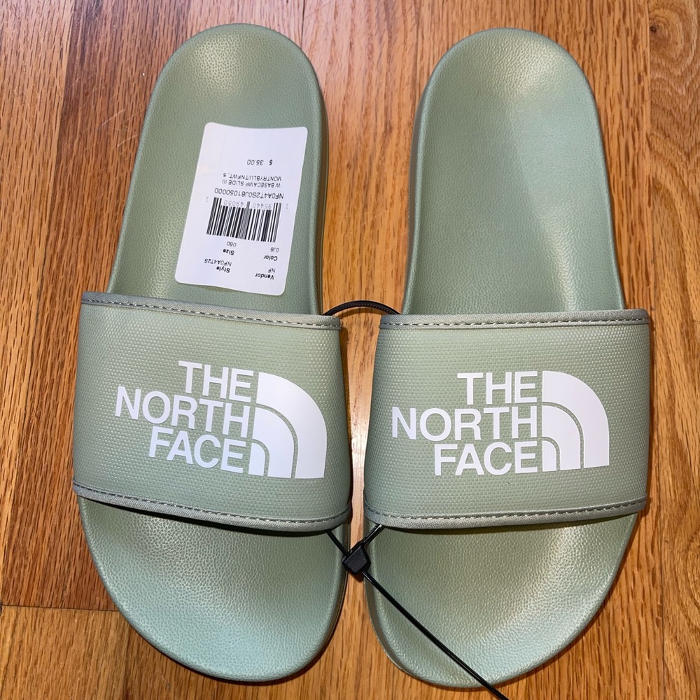 NEW! THE NORTH FACE WOMENS SLIDES